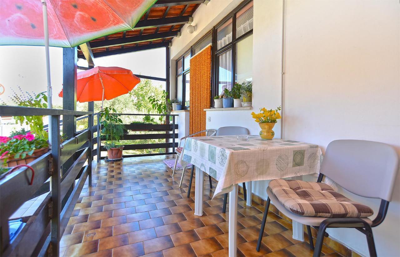 Rooms Veli Vrh 2208 Pula Buitenkant foto