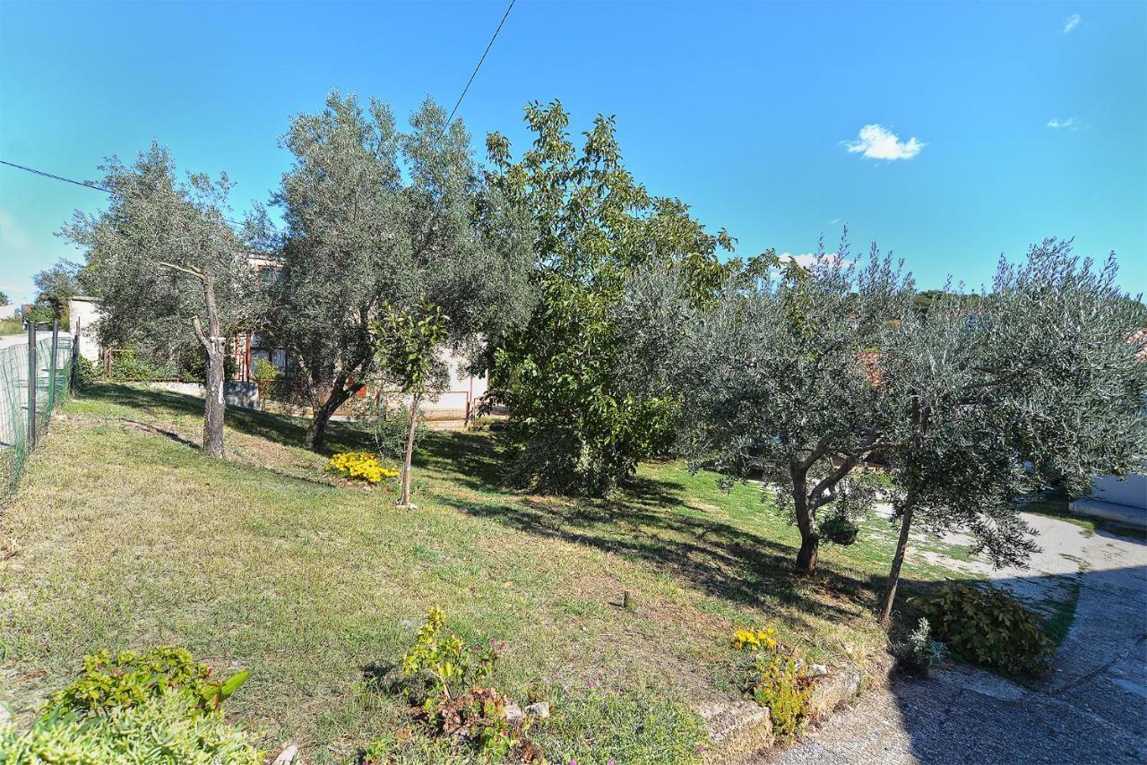 Rooms Veli Vrh 2208 Pula Buitenkant foto